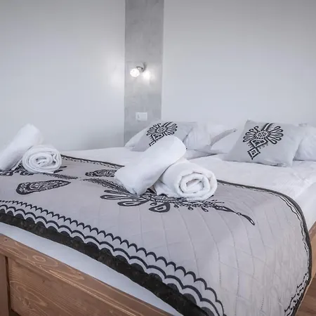 Penzion Na Grani 3*